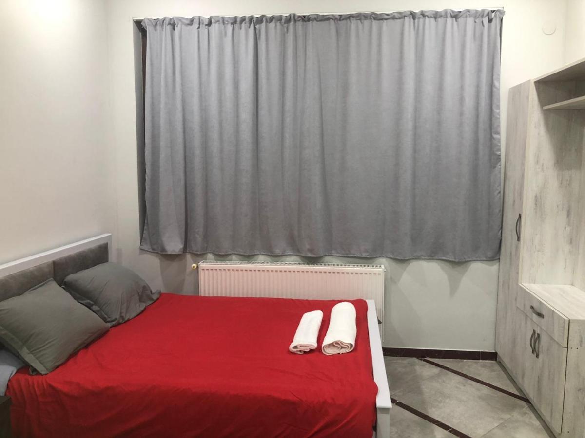 Alena'S Flat Apartman Borzsomi Kültér fotó